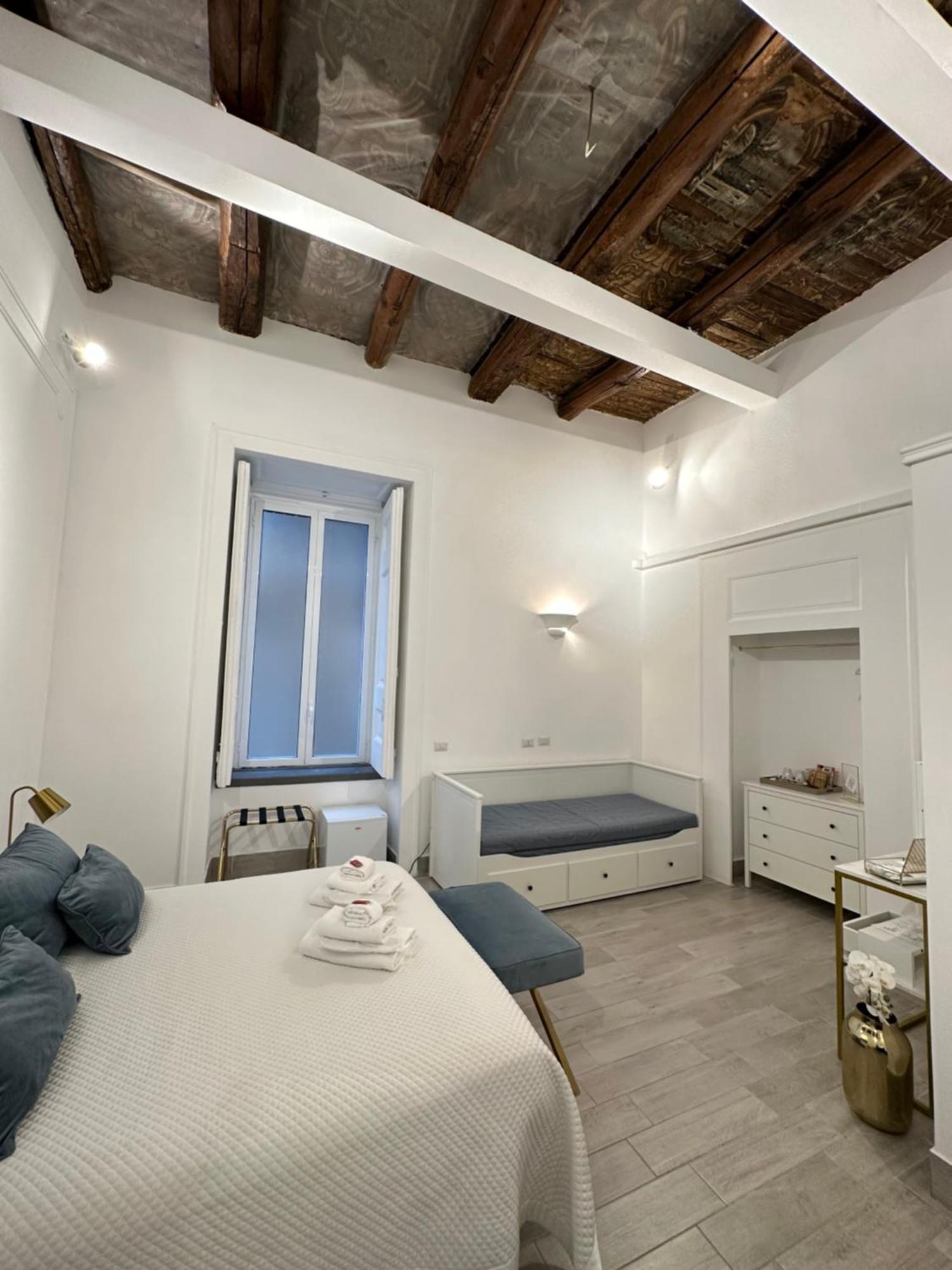 Maison M Napoli Boutique Rooms Экстерьер фото