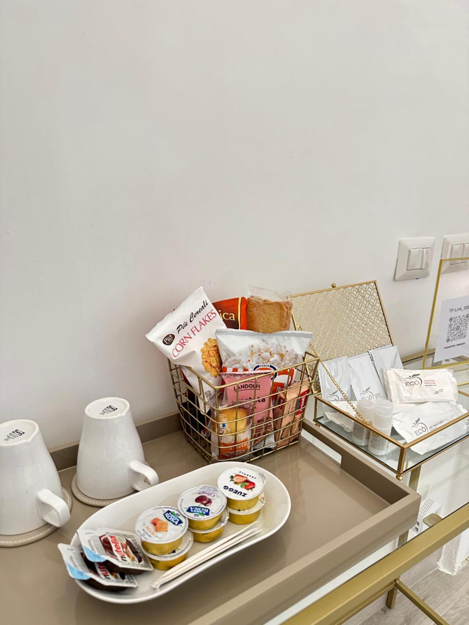 Maison M Napoli Boutique Rooms Экстерьер фото