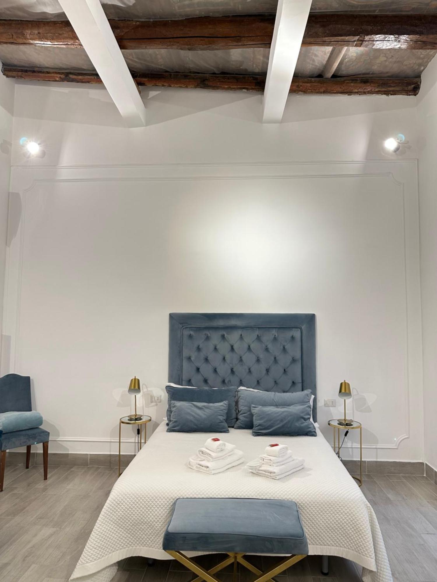 Maison M Napoli Boutique Rooms Экстерьер фото
