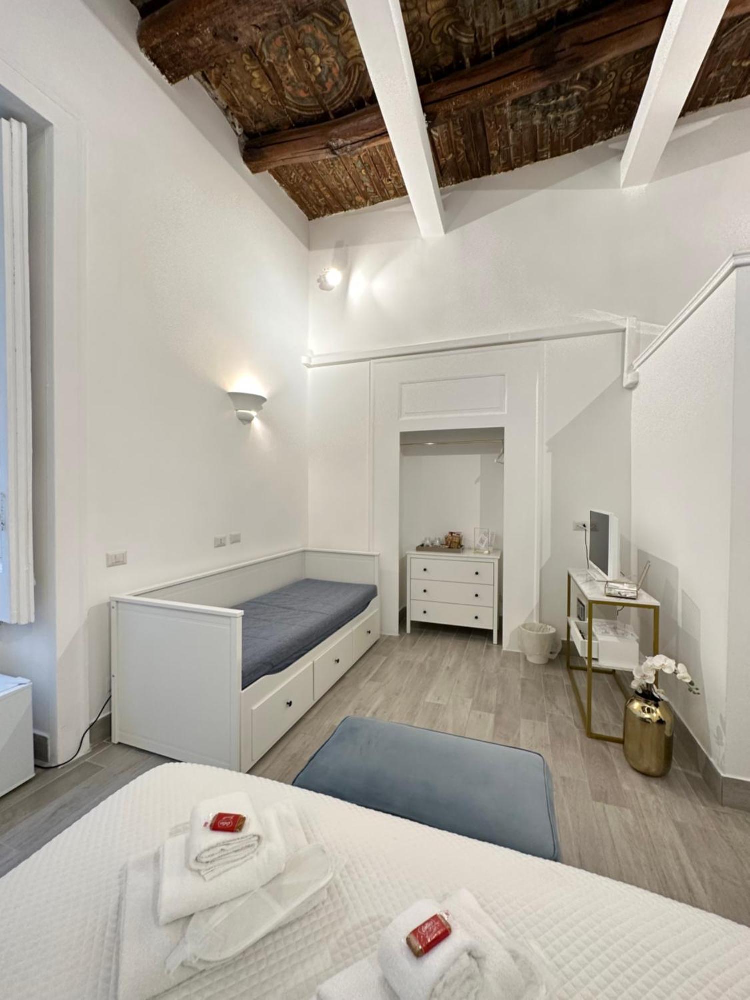 Maison M Napoli Boutique Rooms Экстерьер фото