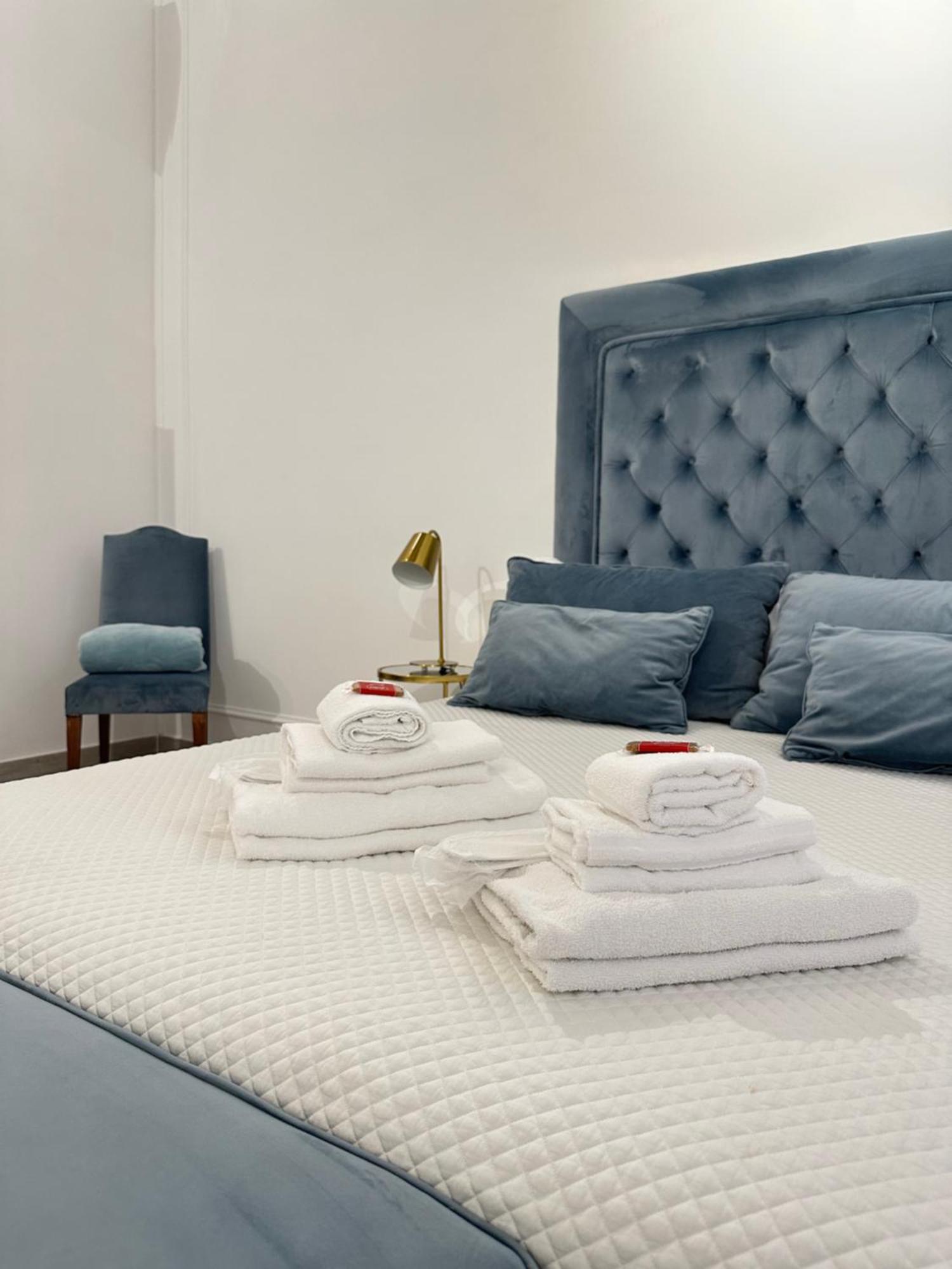Maison M Napoli Boutique Rooms Экстерьер фото